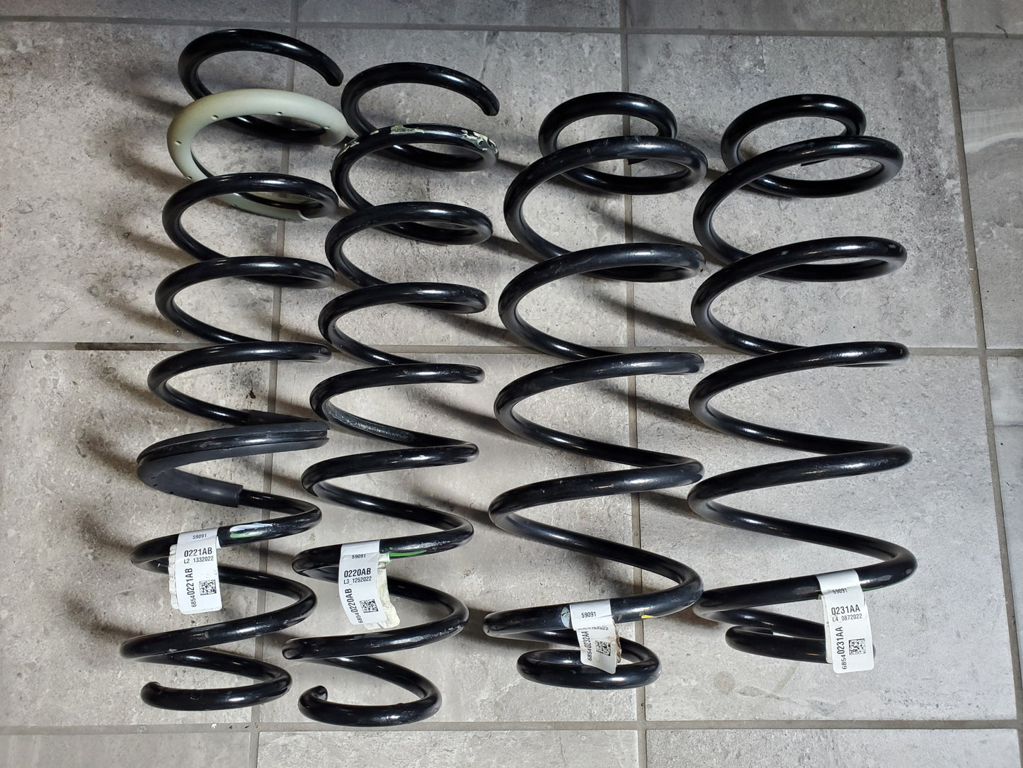 2018-2023 Jeep Wrangler JL Rubicon Recon 392 Suspension Coil Springs OEM