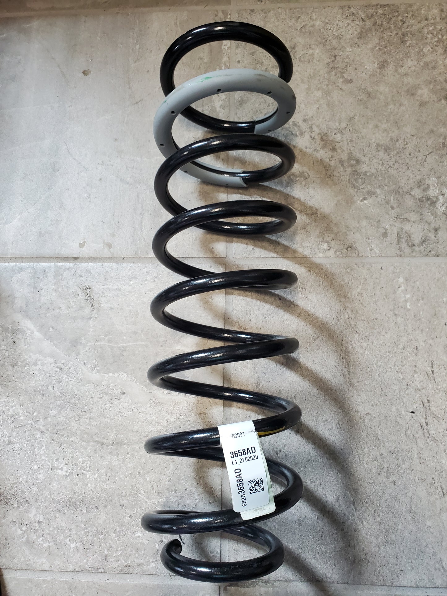 2018-2023 Jeep Wrangler JL Rubicon Suspension Front Coil Spring OEM 68253658AD