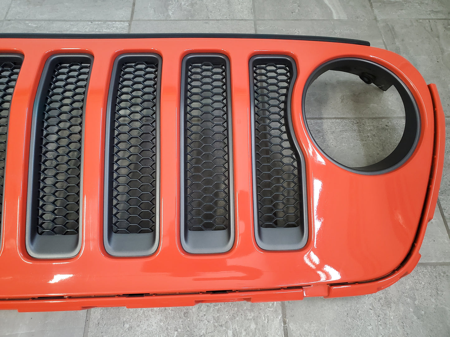 2018-2024 Jeep Wrangler JL Gladiator JT Sahara Grille OEM Punkn 6BY79TRMAB