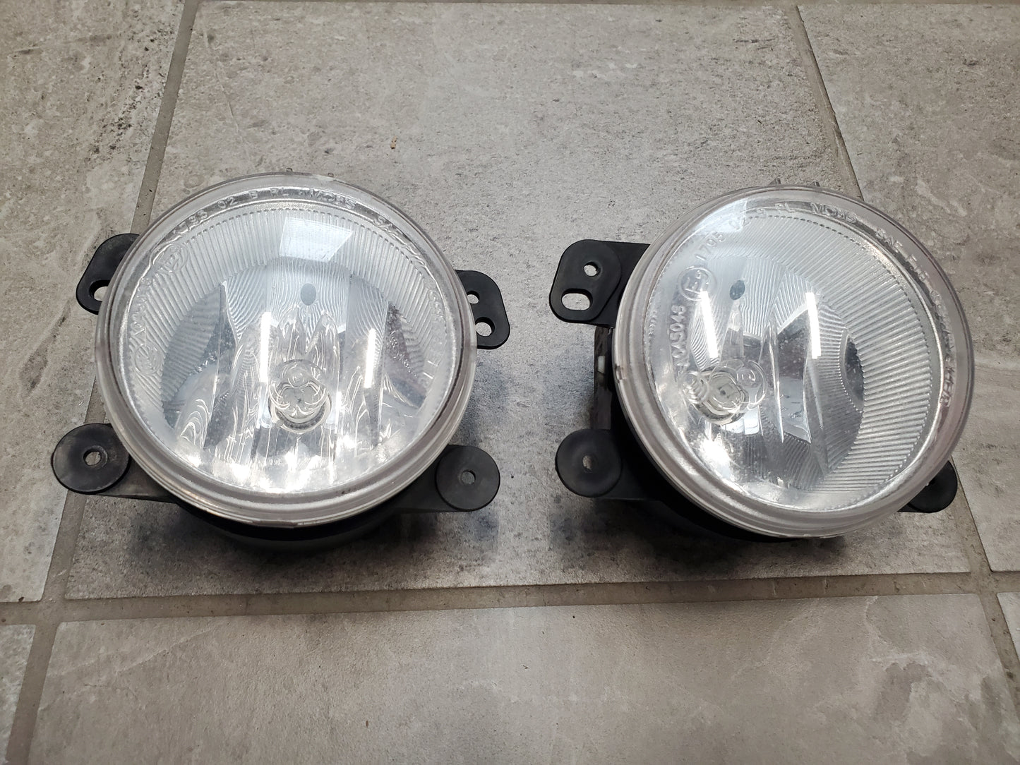 2010-2018 Jeep Wrangler JK Halogen Fog Lights OEM 5182026AA