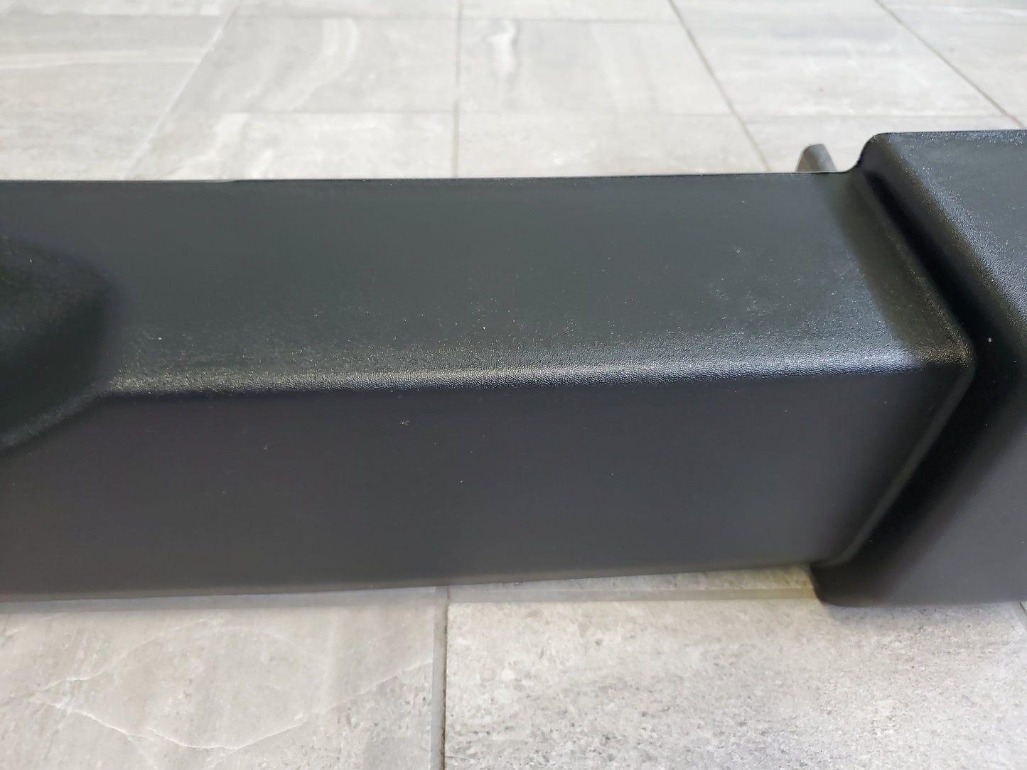 2007-2018 Jeep Wrangler JK Rear Bumper OEM 1BD22RXFAE With End Brackets